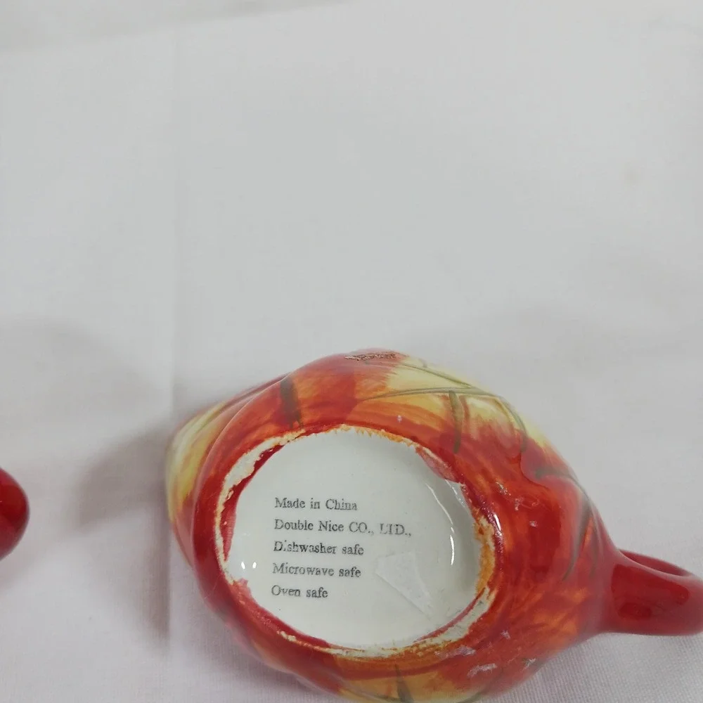 Double Nice Co. Ltd. Creamer and Gravy Boat Set OS Red Excellent Autumn Leaf